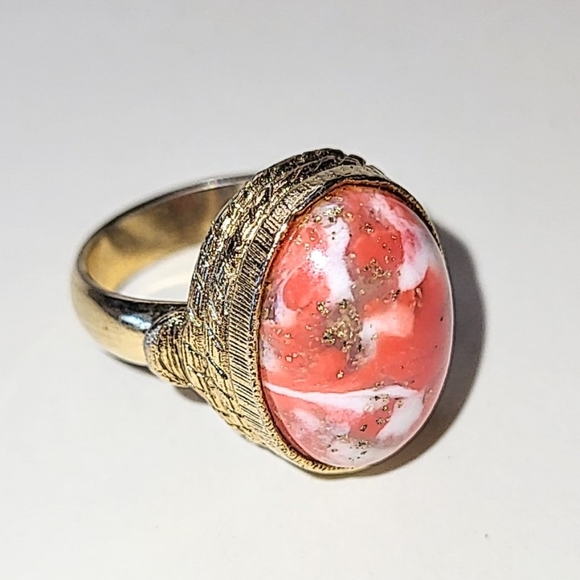 VINTAGE DINOSAUR EGG ORANGE & WHITE MARBLED DEMI-PARURE SET - Picture 6 of 12